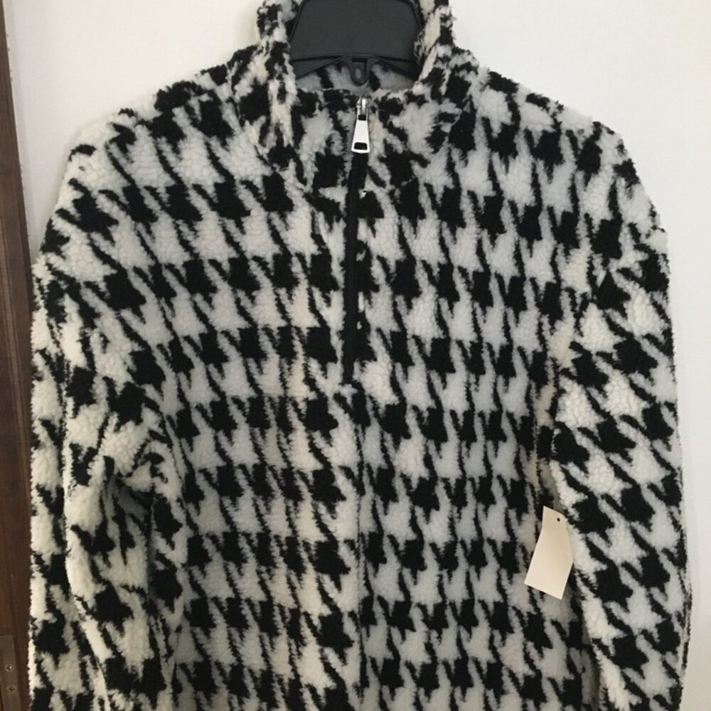 Vigoss Black and White Check Fleece Pullover Size Small Medium Large NWT